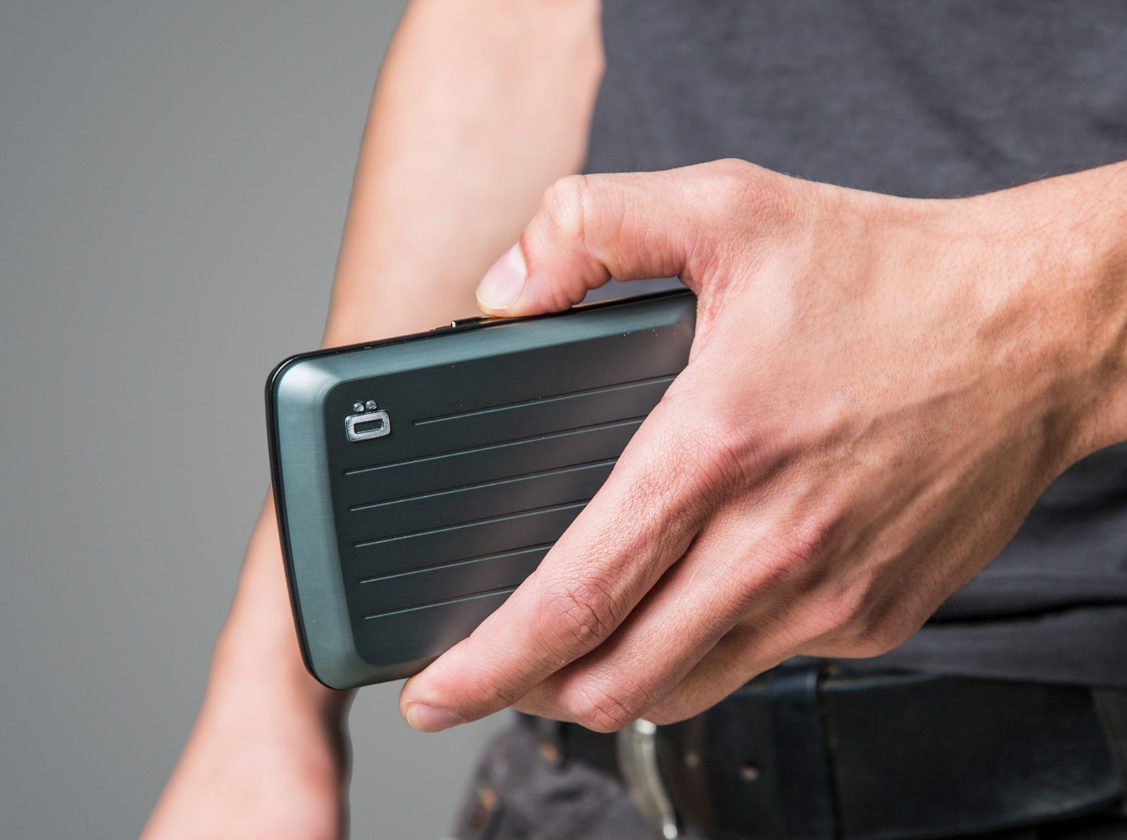 OGON Aluminum Wallet Smart Case V2.0 - Platinium